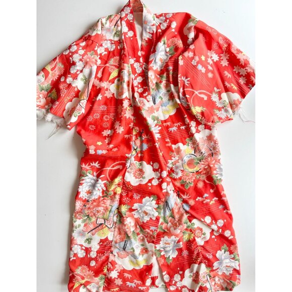 Vintage Made in Japan Red Oriental Japanese Floral Print Kimono, One Size - Picture 5 of 16